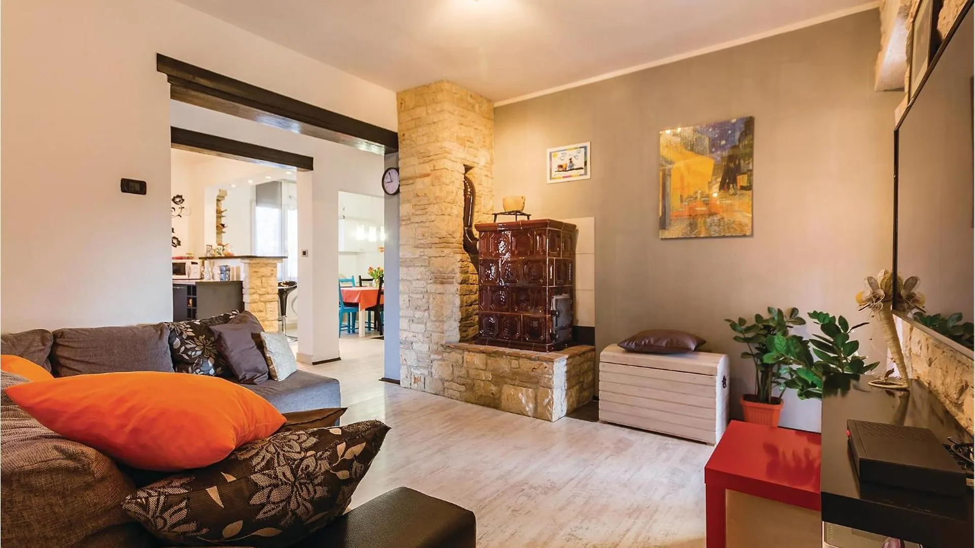 Cozy Apartment In Kavran With Wifi